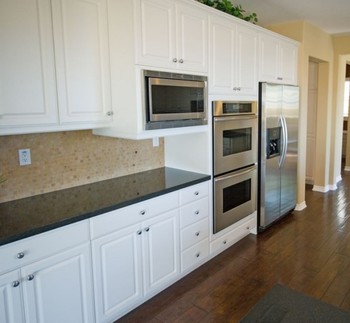 Cabinet Painting in Moreno Valley, California